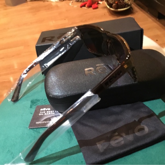 Revo Brown Horn Sunglasses - Picture 7 of 10